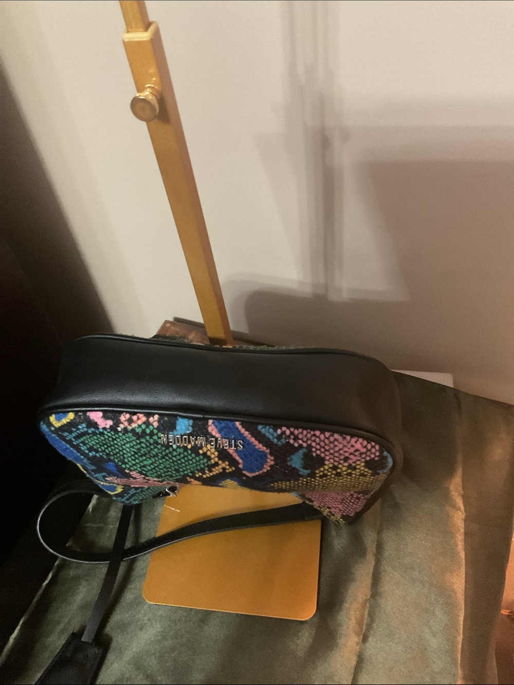 Steve Madden Multicolor Snake-Print Shoulder Bag with Black Trim - Picture 3 of 3